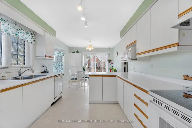 Additional image 15 of 810 Golf Links Rd Unit 32