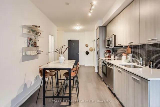 Additional image 8 of 105 George St Unit 1006