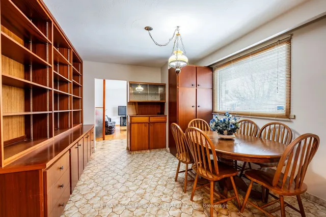 Additional image 10 of 16 Gatineau Dr