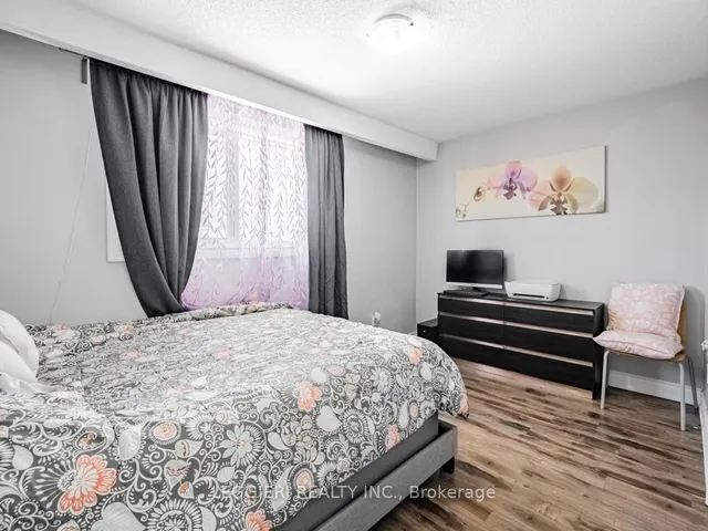 Additional image 23 of 6849 Darcel Ave