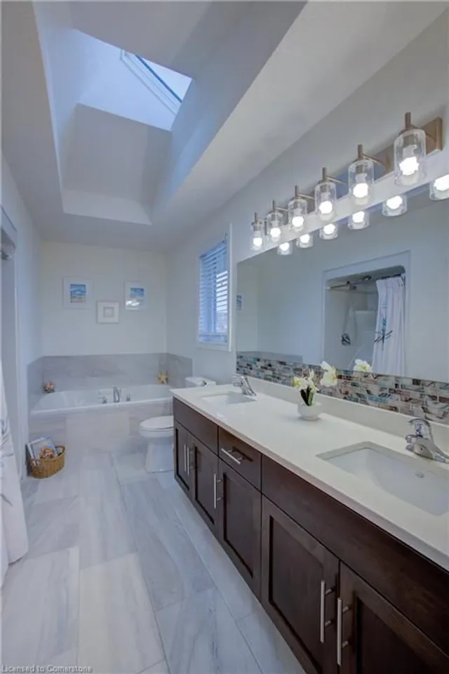 Additional image 31 of 105 Rothsay Ave