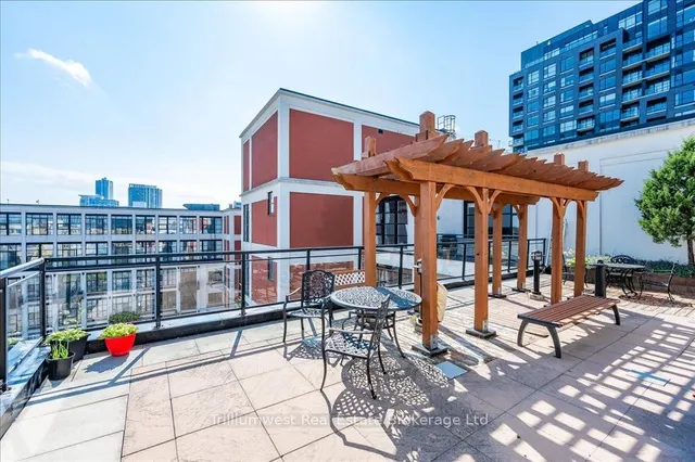 Additional image 24 of 410 King St Unit 222