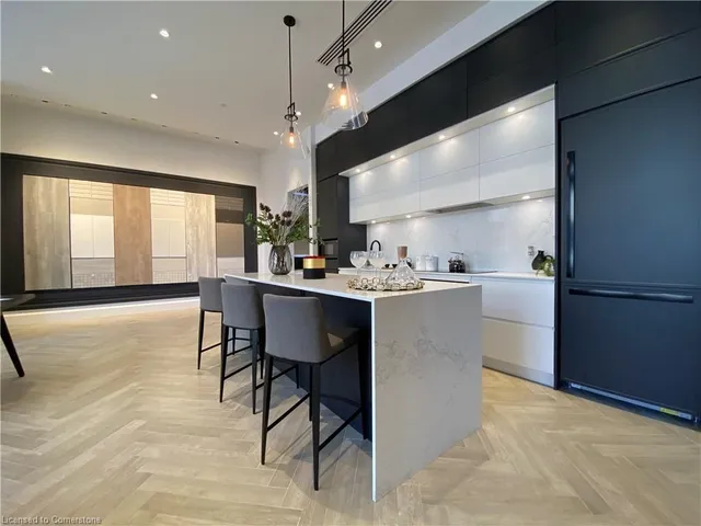 Additional image 12 of 8 Catharine St Unit 1009