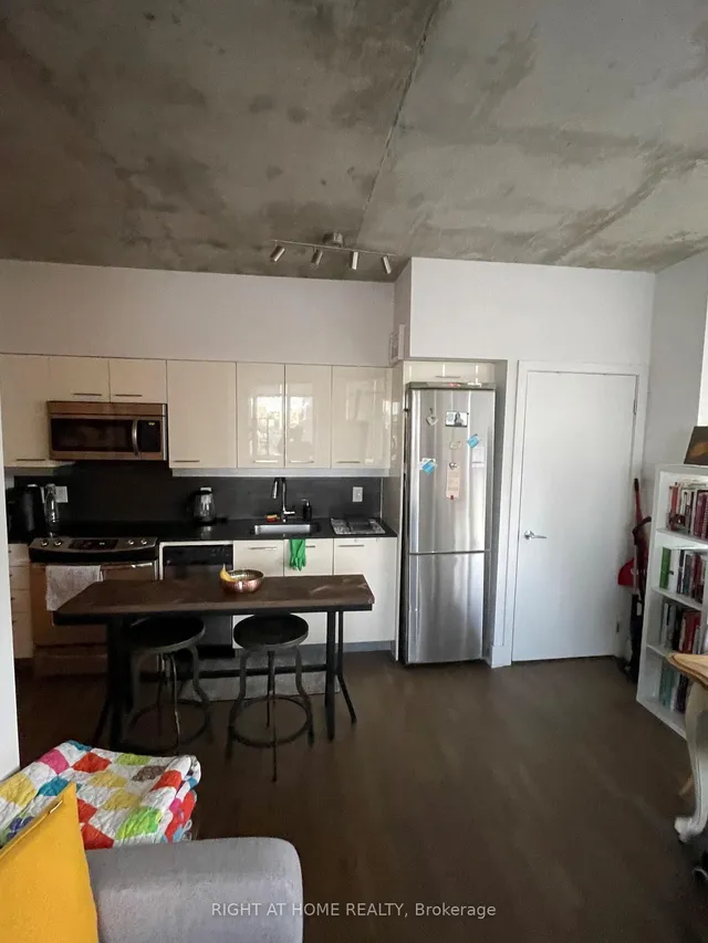 Additional image 7 of 90 Trinity St Unit 602