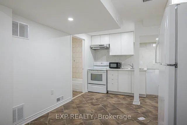 Additional image 31 of 14 Vanwood Cres