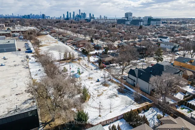 Additional image 36 of 38 Brawley Ave