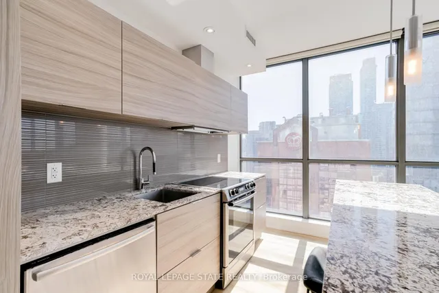 Additional image 13 of 8 Charlotte St Unit 1407