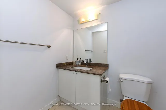 Additional image 17 of 18 Harbour St Unit 1001