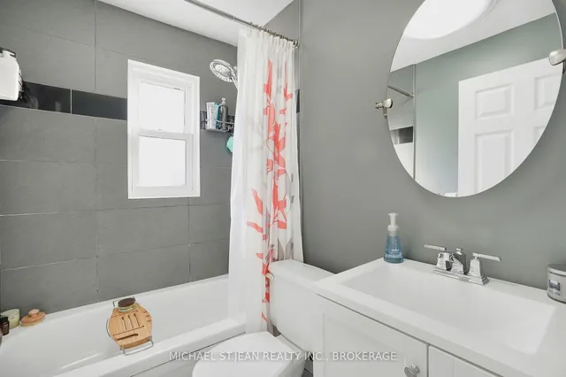 Additional image 32 of 158 Avondale St