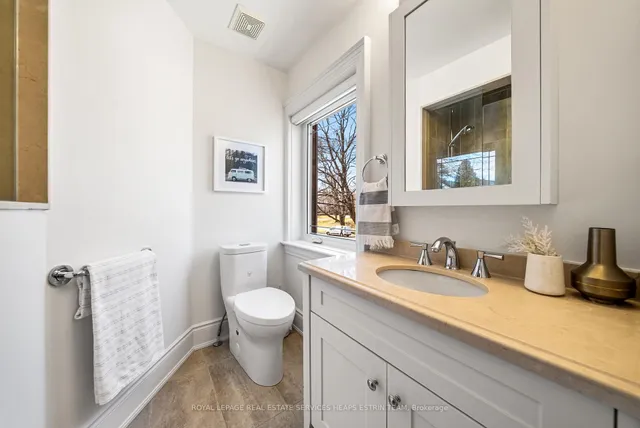 Additional image 22 of 301 Bessborough Dr