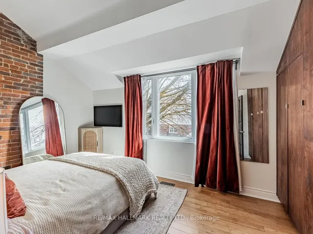 Additional image 15 of 1584 Dundas St