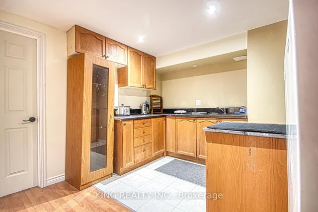 Additional image 35 of 3 Xavier Crt