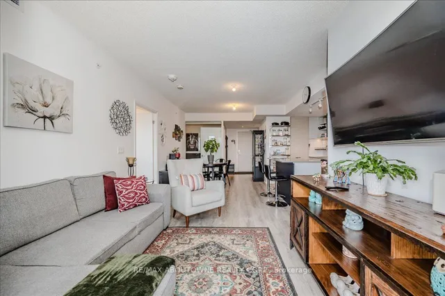 Additional image 12 of 26 Gibbs Rd Unit 926