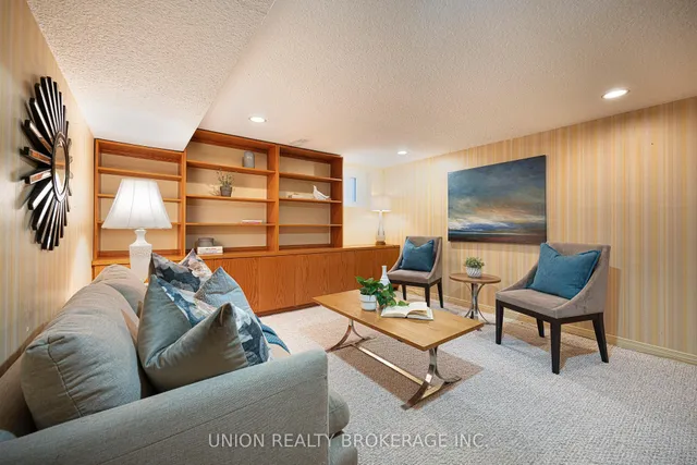 Additional image 23 of 143 Hammersmith Ave