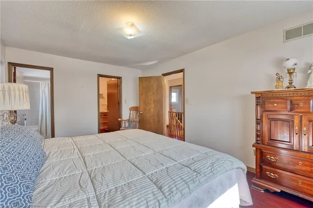 Additional image 28 of 2137 Cleaver Ave