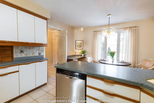 Additional image 7 of 405 Glasgow St Unit 7