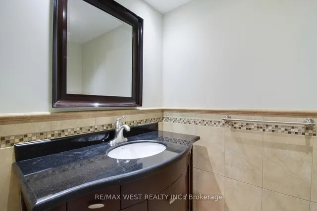 Additional image 30 of 2145 Country Club Dr Unit 6