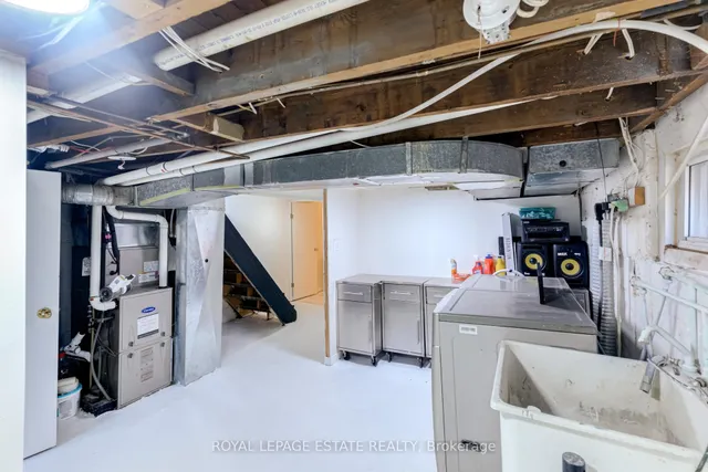 Additional image 44 of 46 Thyra Ave