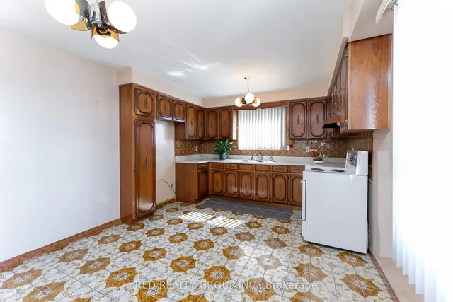 Additional image 15 of 532 Westmount Ave