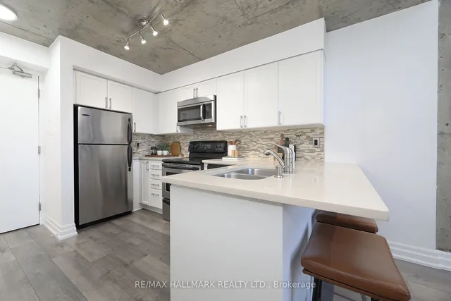 Additional image 11 of 1029 King St Unit 818