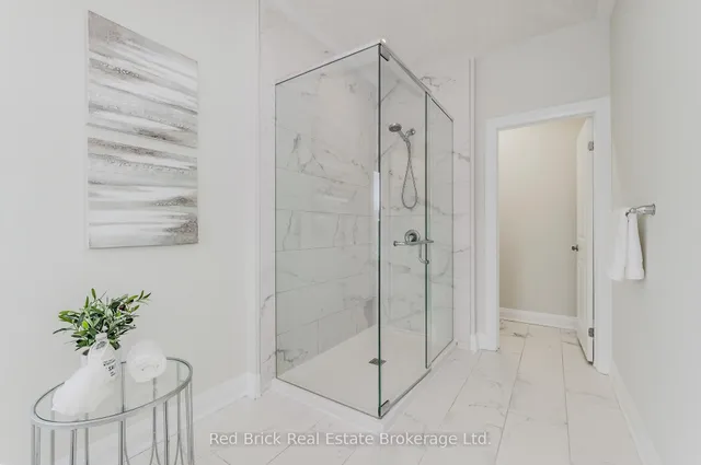 Additional image 22 of 321 Woodbine Ave