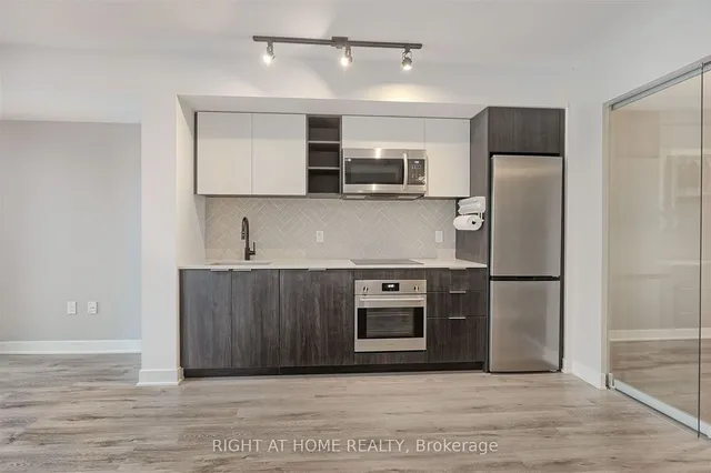 Additional image 15 of 36 Zorra St Unit 421