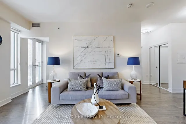 Additional image 7 of 955 Bay St Unit 409