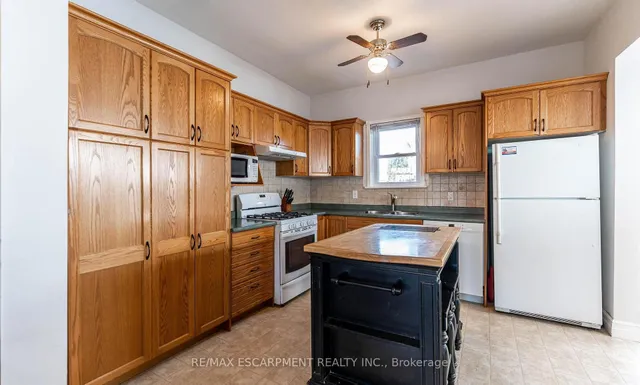 Additional image 11 of 174 East 24th St