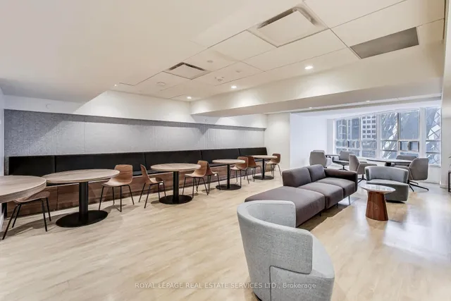 Additional image 18 of 71 Simcoe St Unit 1005