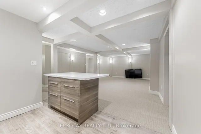 Additional image 21 of 11 Tofino Cres