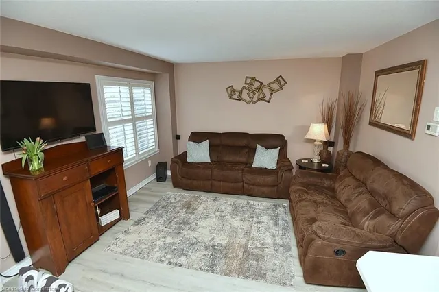 Additional image 7 of 10 Pumpkin Pass Unit 24