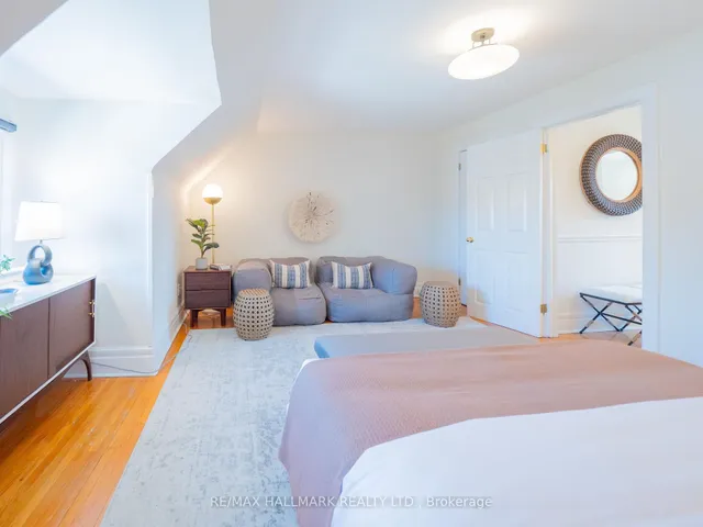 Additional image 34 of 163 Browning Ave