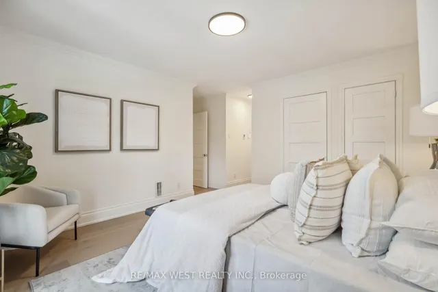 Additional image 26 of 4 Harding Blvd