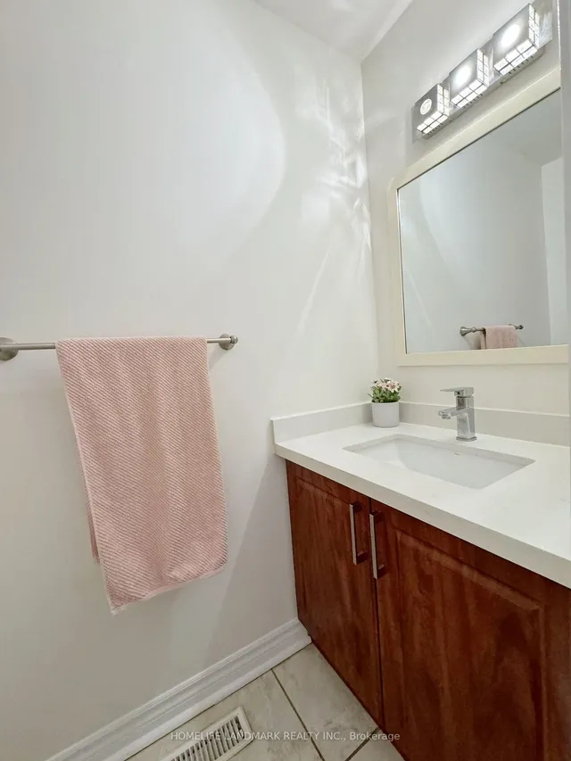 Additional image 10 of 900 Central Park Dr Unit 1