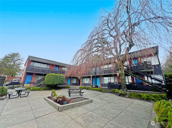 8849 35th Avenue SW, Seattle, WA 98126