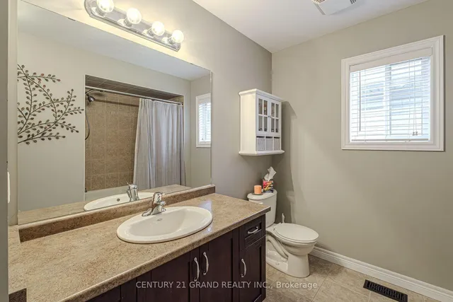 Additional image 30 of 229 Springvalley Cres