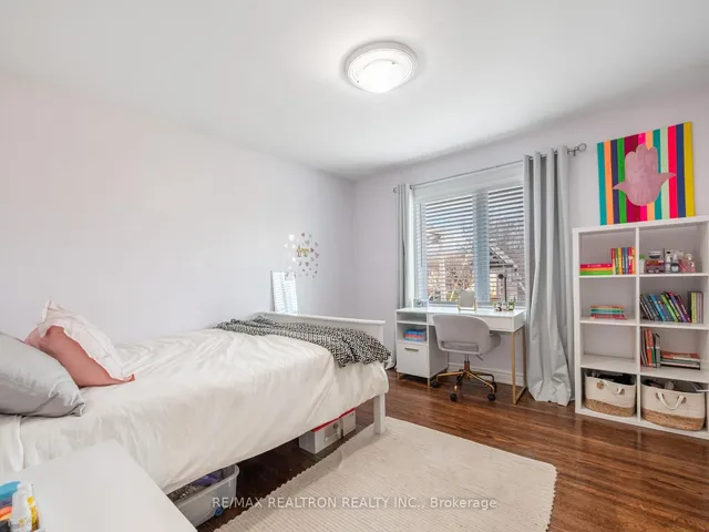 Additional image 15 of 17 Elder St