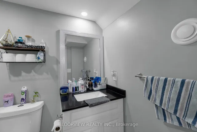 Additional image 45 of 594 Queen Mary Dr