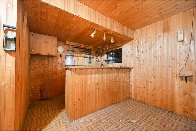 Additional image 17 of 105 Lilacside Dr