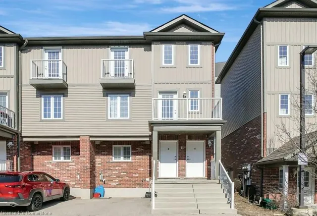 55 Mooregate Cres Unit 11A