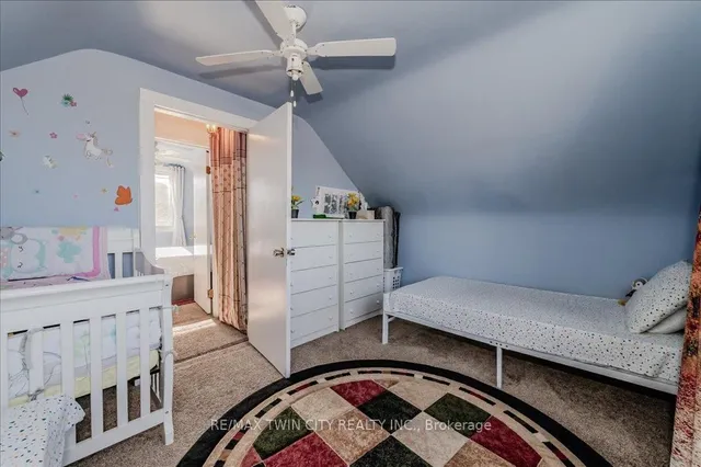 Additional image 9 of 478 Greenfield Ave