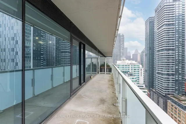 Additional image 32 of 11 Charlotte St Unit 2201