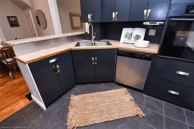 Additional image 14 of 332 King St