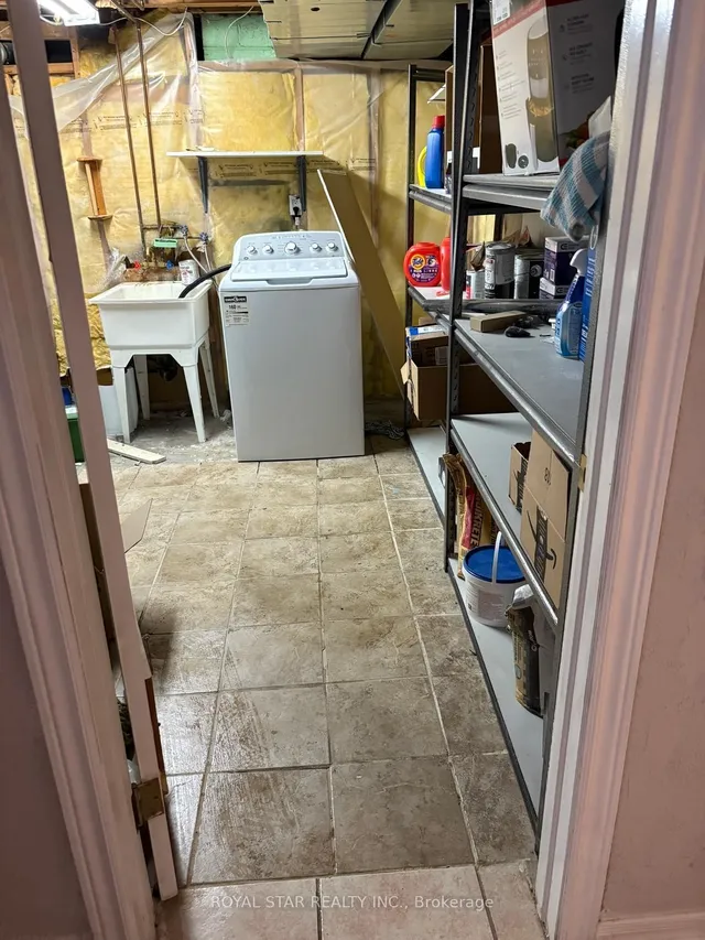 Additional image 7 of 64 Harold Crt