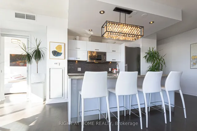 Additional image 11 of 88 Park Lawn Rd Unit 2605