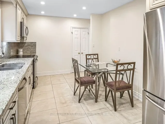 Additional image 6 of 46 Fontainbleau Dr