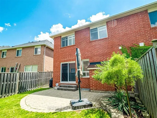 Additional image 4 of 795 Howden Cres