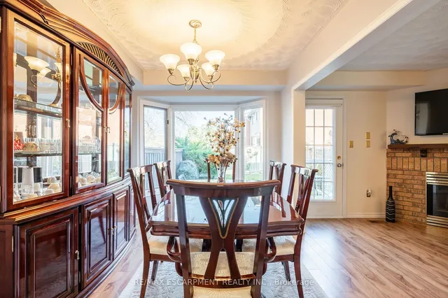 Additional image 11 of 85 Royalvista Dr