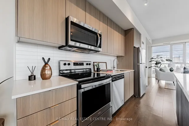 Additional image 8 of 3237 Bayview Ave Unit 713