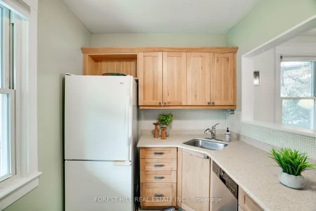 Additional image 15 of 139 Kenwood Ave